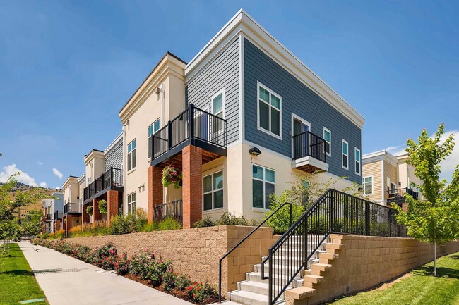 Photo - Violet on Broadway