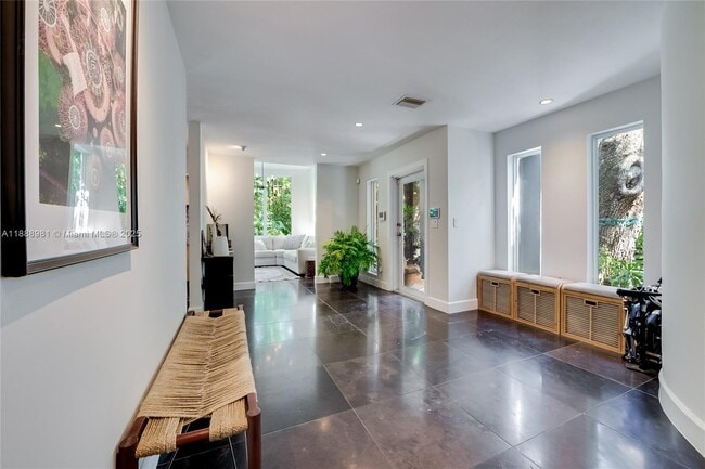 Photo - 3940 Loquat Ave