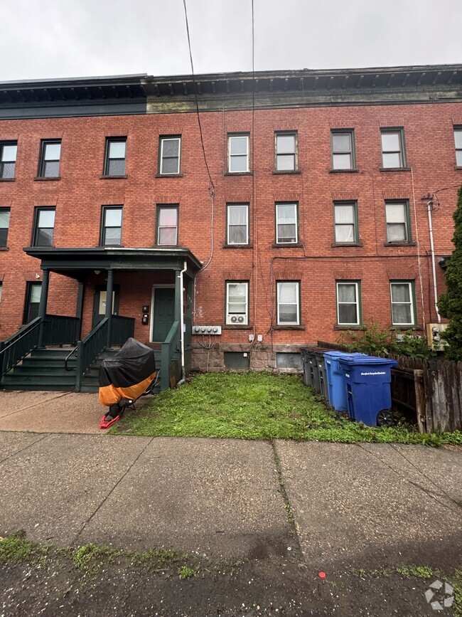 Building Photo - 133 Hungerford St Unit 3 Rental