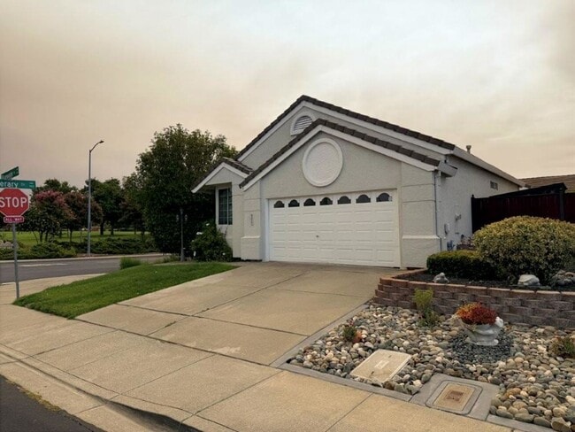 Photo - 900 Bluewater Dr