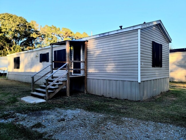 Building Photo - COMING SOON! 2 bed, 2 bath Home in Carencro!