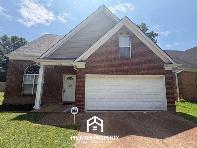Building Photo - 4BR/2.5BA Memphis Rental with 2-Car Garage, Hardwood Floors & Luxury Primary Bath