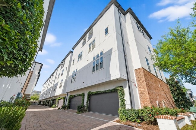 Photo - 705 Delano St