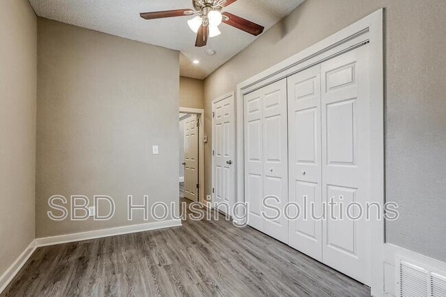 Photo - 2256 S Sterling Ave
