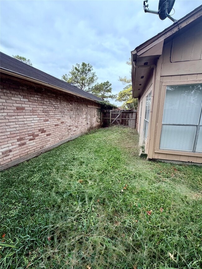 Photo - 9327 Westacre Pl