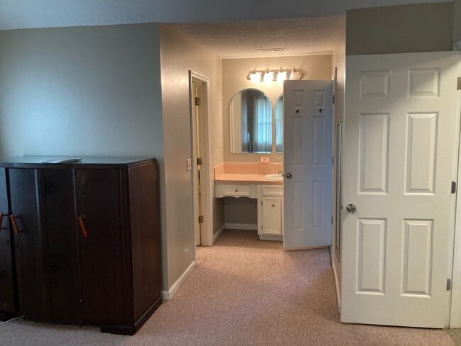 Photo - 146 Mellard Dr Unidad 1