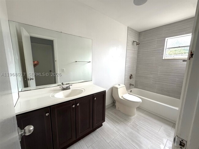Photo - 137xx SW 32nd St