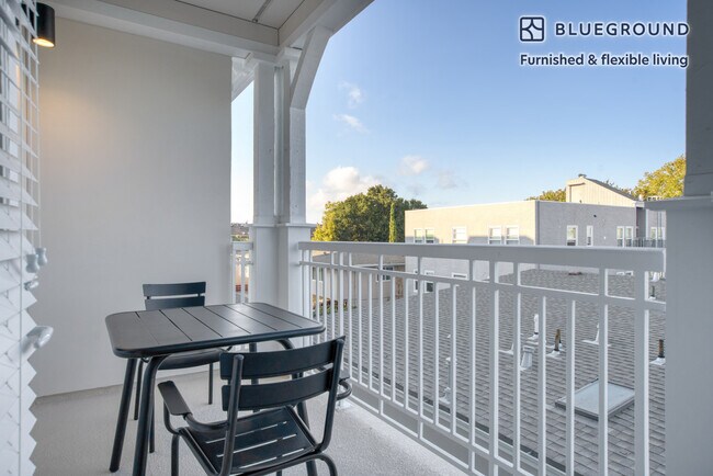920 Bayswater Ave Unit SI FL3-ID1056