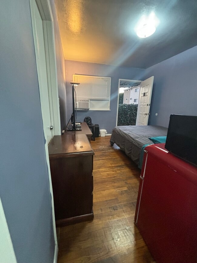 Photo - 11053 1/2 Venice Blvd Unidad N/A