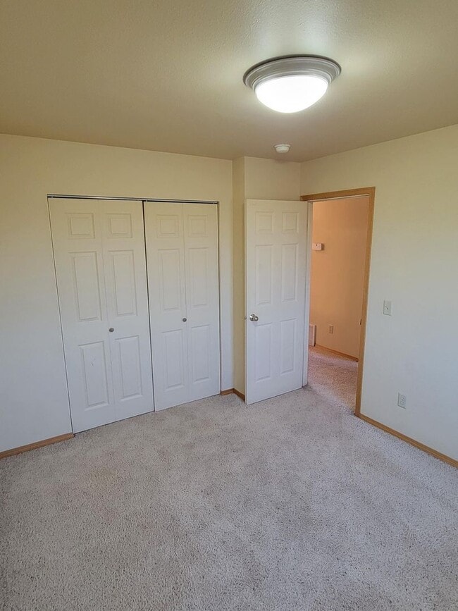 Photo - 3 Bedroom, 2.5 Bathroom Townhouse