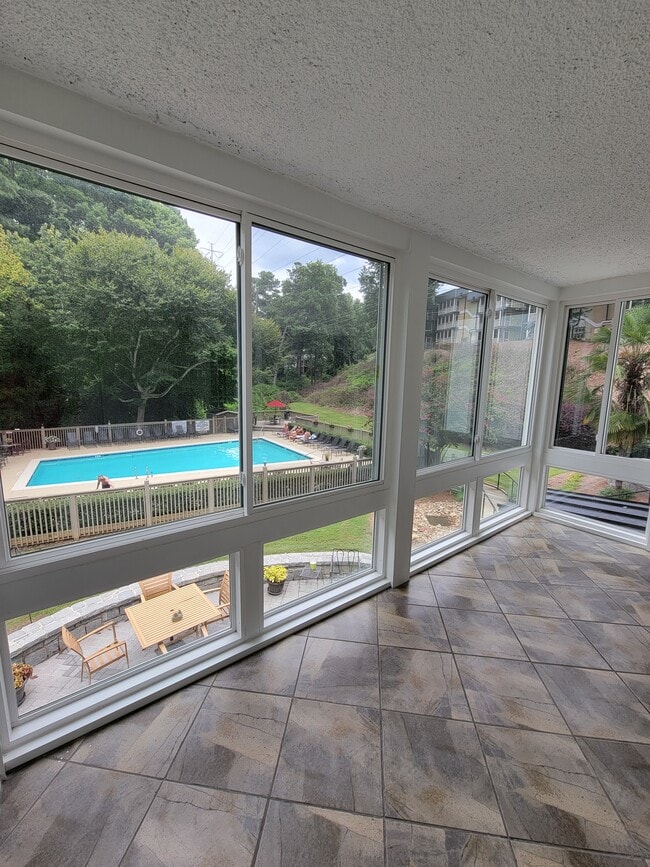 Building Photo - 1445 Monroe Dr NE Unit C46