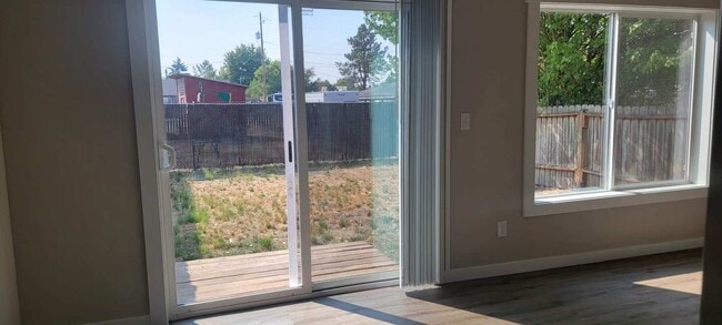 Photo - 516 19th Ave SW