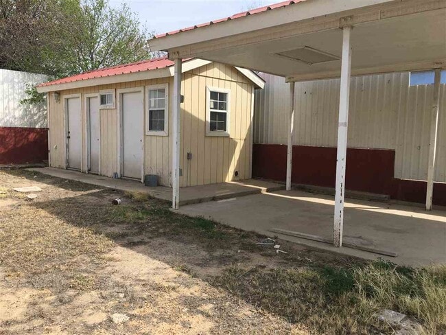 Photo - 602 Mier St