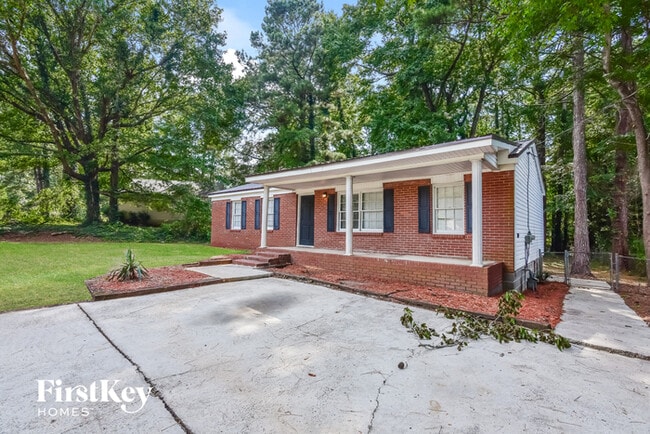 Photo - 295 Charlotte Blvd