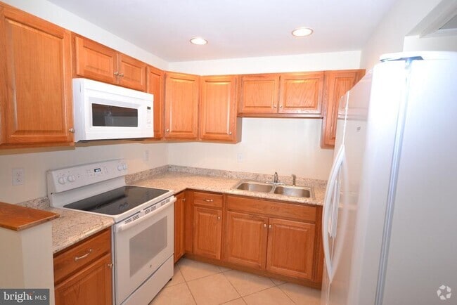 Building Photo - 12439 Old Frederick Rd Unit 3 Rental