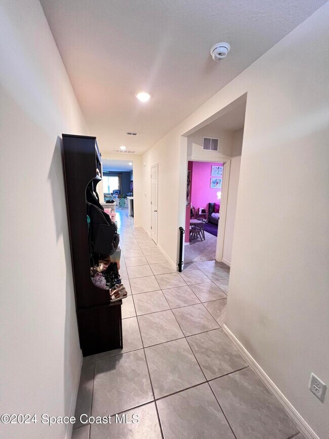 Photo - 919 Trinity St