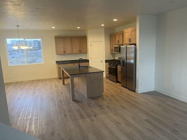 Photo - 862 W 480 S