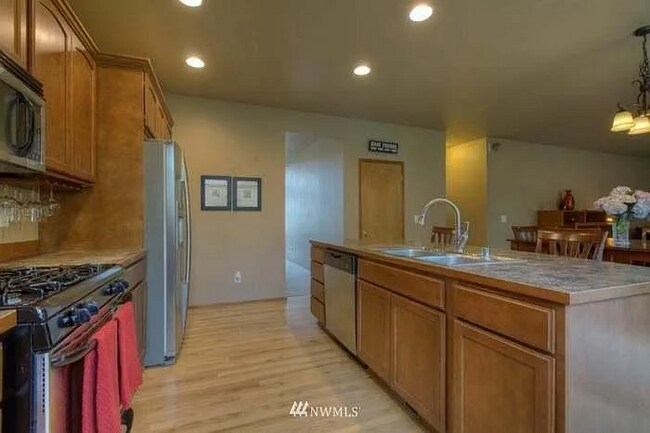 Photo - 2508 Blaine Ave NE