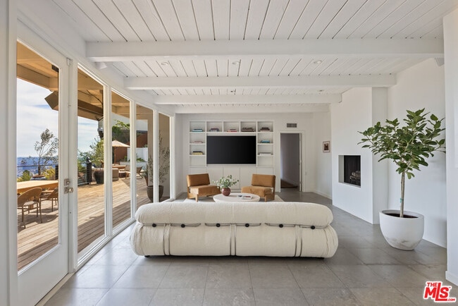 Photo - 1568 Viewsite Dr