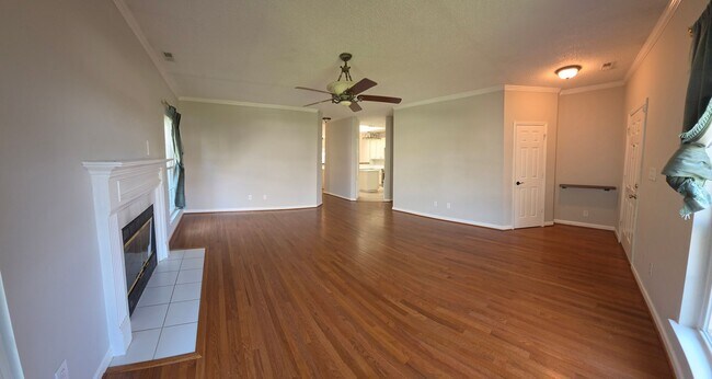 2607 Quail Ridge Ln SW