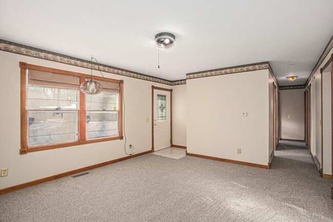 Photo - 308 Gilbertson Ave