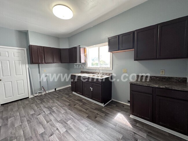 Photo - 92 Lake-