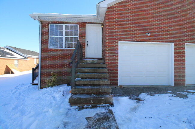 Photo - 735 Cobbler Ln Townhome