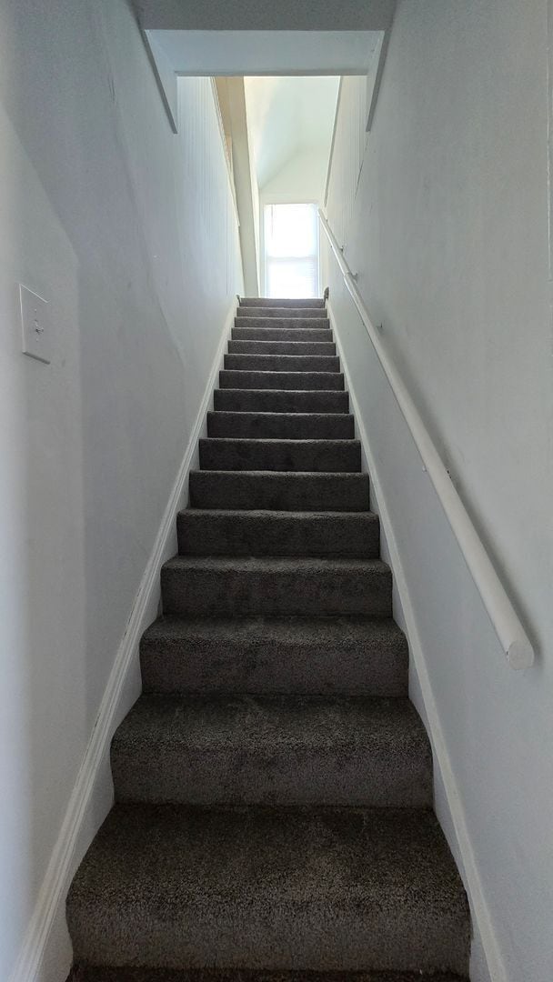 Photo - 2047 Lawrence Ave Unit 3