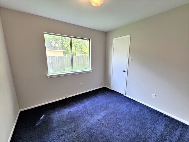 Photo - 16022 Old River Rd