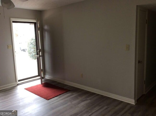 Photo - 106 Richard Way