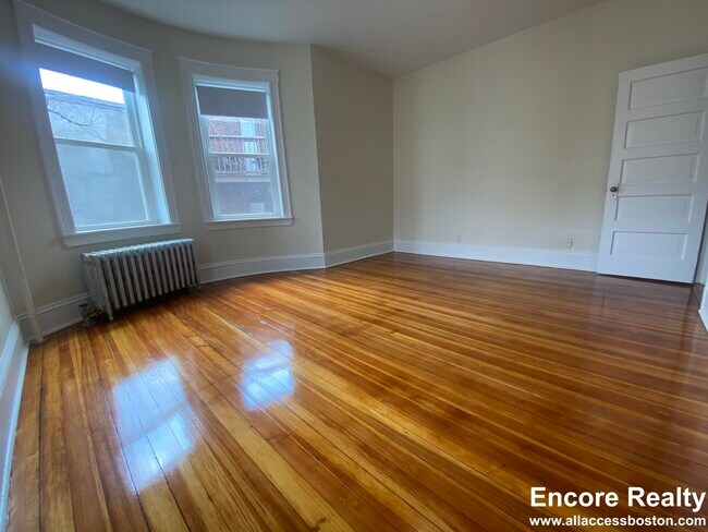 Photo - 1375 Commonwealth Ave Unit 7