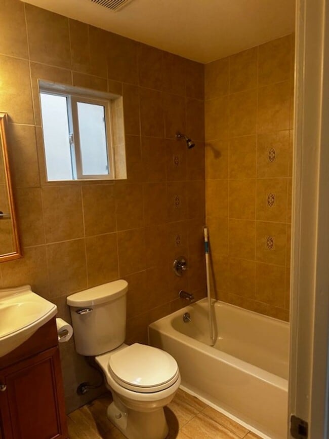 Photo - Beautifully remodeled 2 bedroom & 1 bath unit in the heart of Concord Unit 20