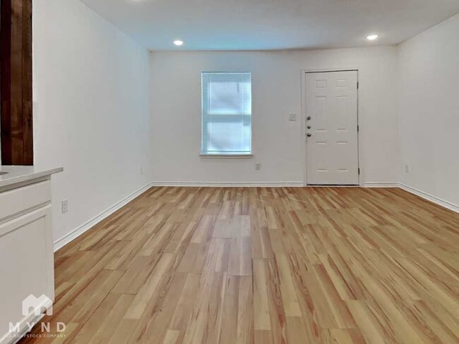 Photo - 3034 W Salinas St