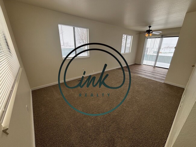 Photo - VI1377-1377 Village Way Unidad VI1377-1377 Village Way H