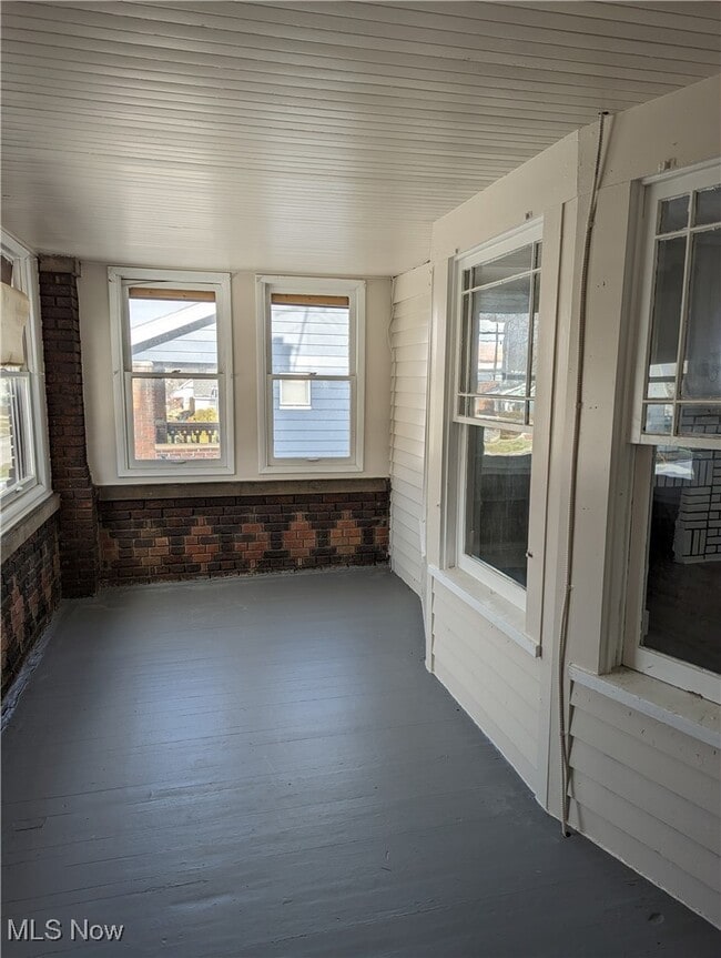 Photo - 4945 E 86th St Unidad 1