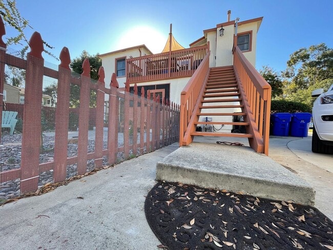 1920 Carmelina Dr.