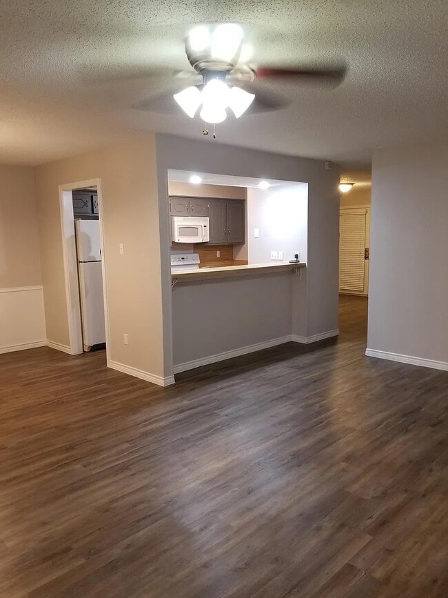Photo - Room in Duplex on St Paul Ct
