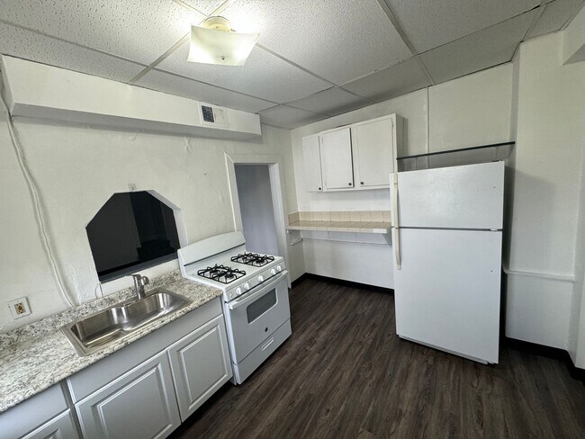 Photo - 2004 Gregory St Unidad 2