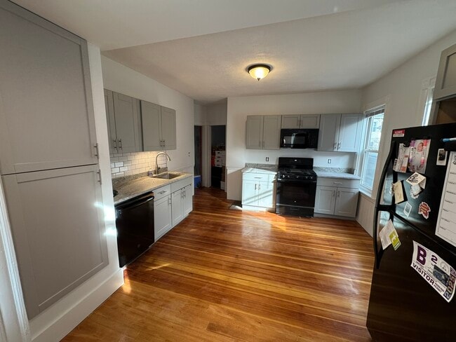 Photo - 28 Lexington Ave Unidad 1