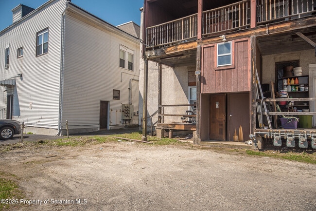 Photo - 1827-1829 Main St