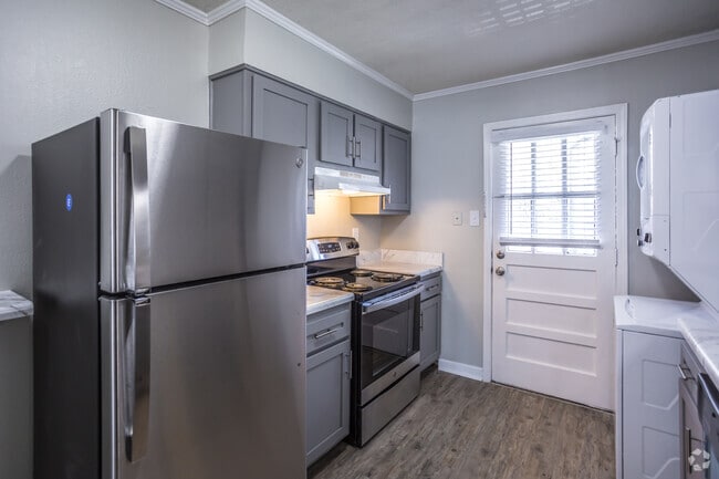 2 BR, 1.5 BA - 763 SF - The Galloway @ Evergreen