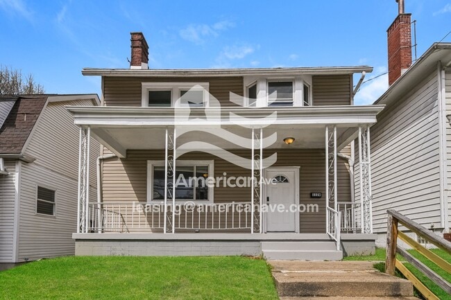 Building Photo - 1126 Main St