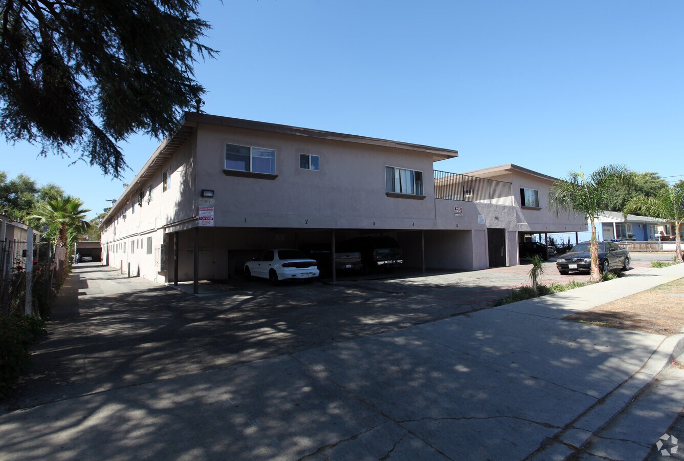 Photo - 1435 Laurel Ave
