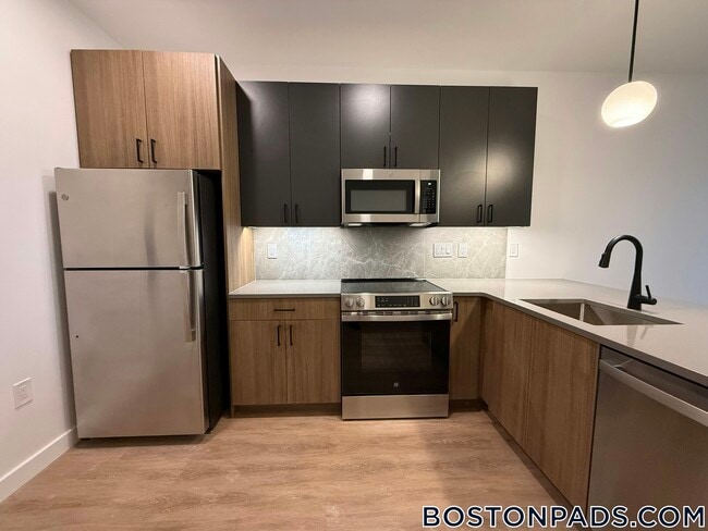 Building Photo - 199 Gardner St