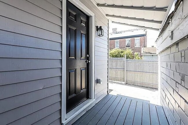 Photo - 4923 Butler St