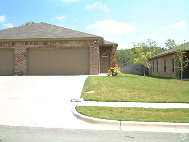 Building Photo - SYLVIA937-39 Unit 939 Rental