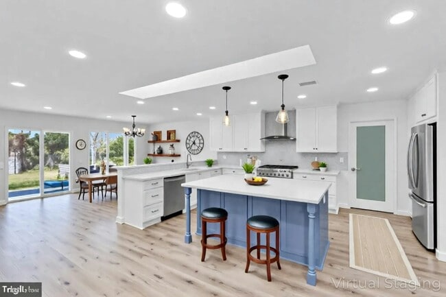 Photo - 5814 Bounty St