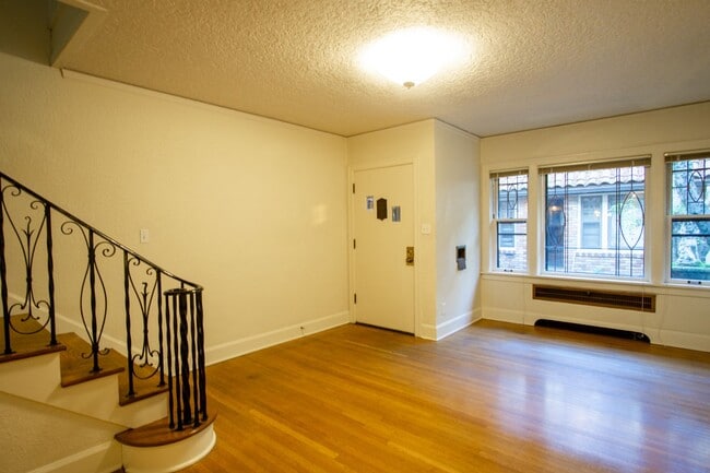 Photo - Vintage Tudor Townhouse w Beautiful Architectural Details & Style! Unit 213