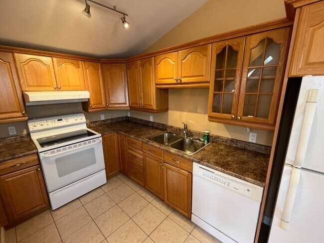 Photo - 152 Wesley St Unit 3