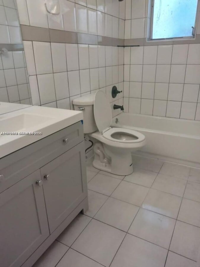 Photo - 7006-7008 NW 78th Ave